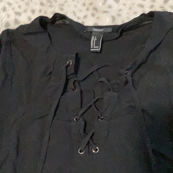 Lace Up Crop Top - Picture 2 of 5